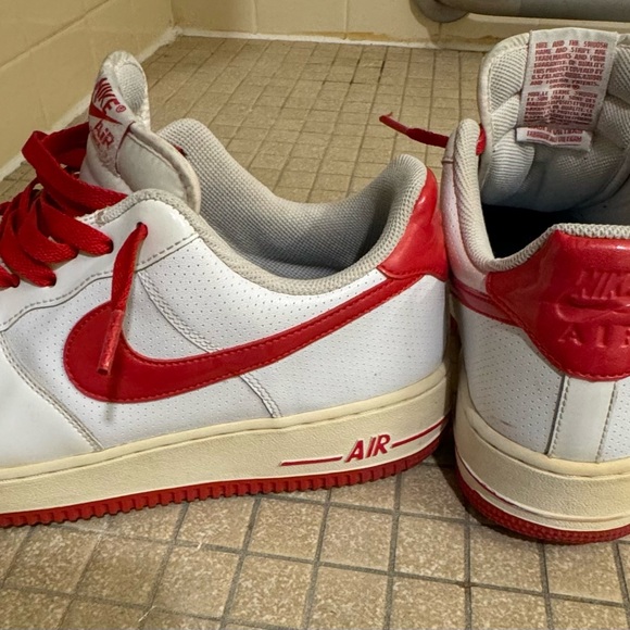 Nike Red Air Force one sneakers - Picture 3 of 5